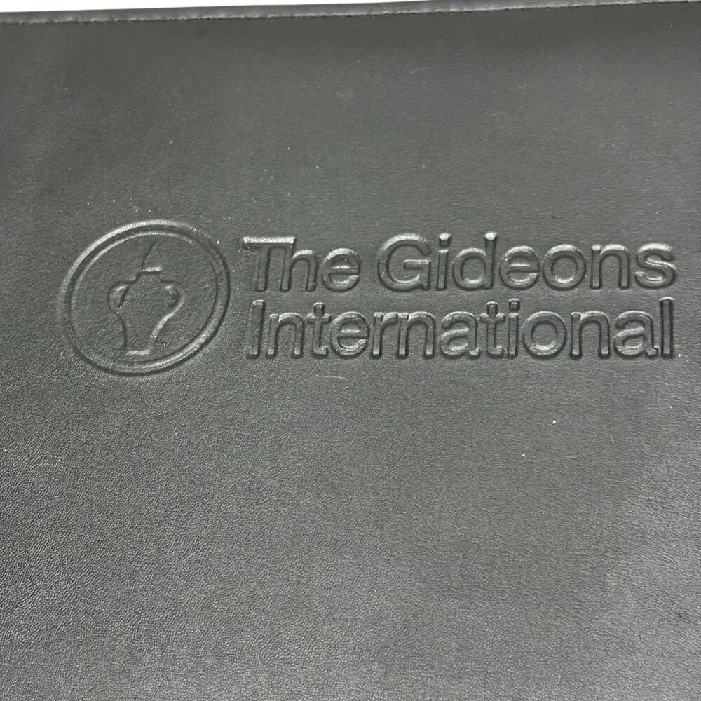 The Gideons International Black Zipper Portfolio